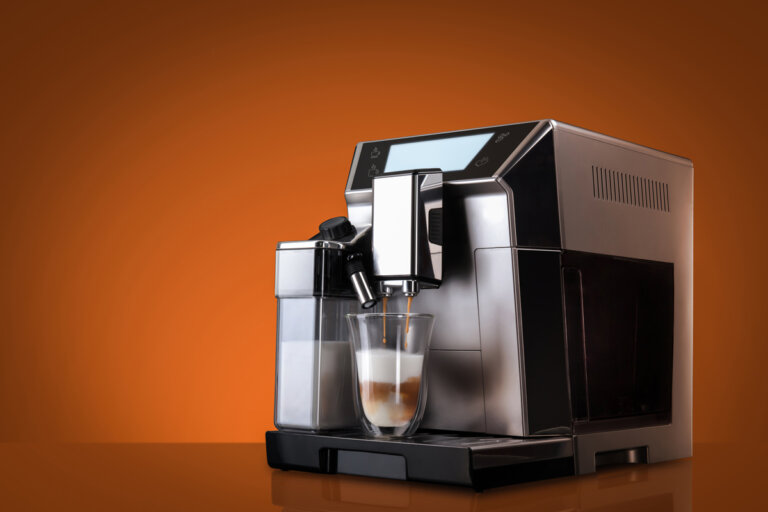 bean-to-cup coffee machine