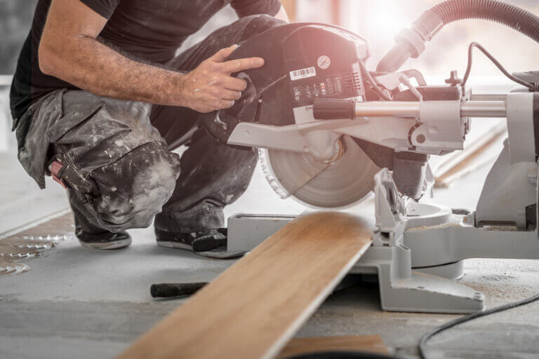 compound miter saw