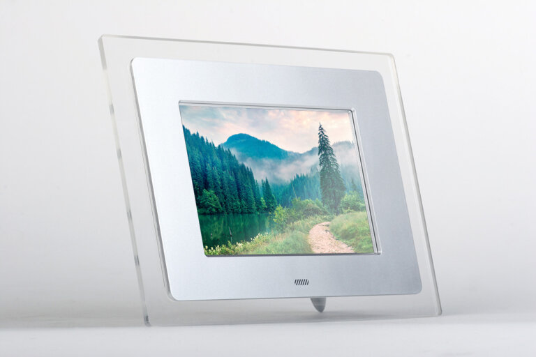 digital picture frame