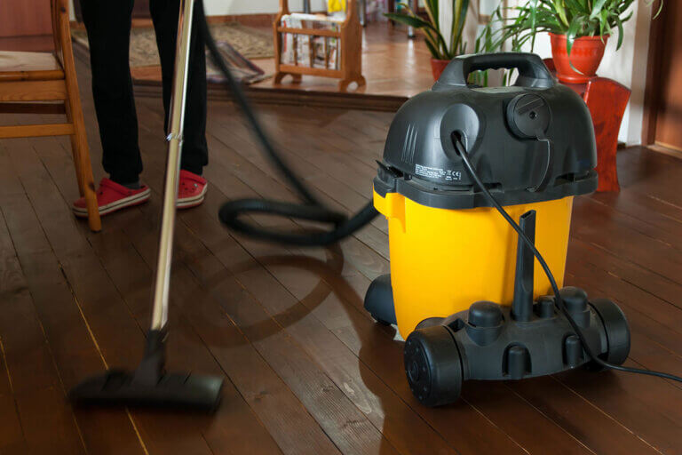 industrial vacuum cleaner