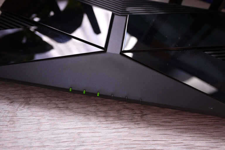 mesh Wi-Fi system