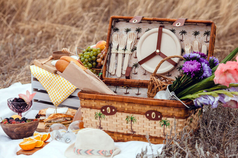 picnic basket