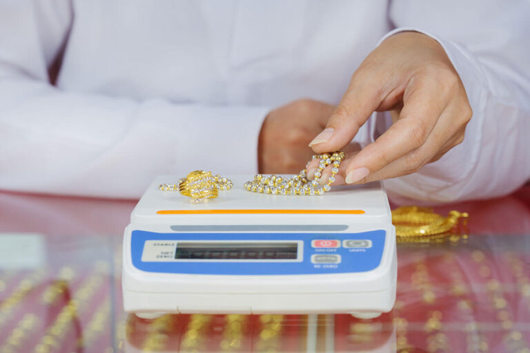 precision scale