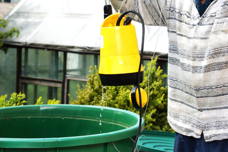rain barrel pump