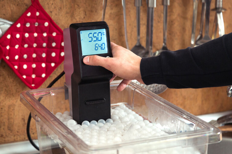 sous vide machine